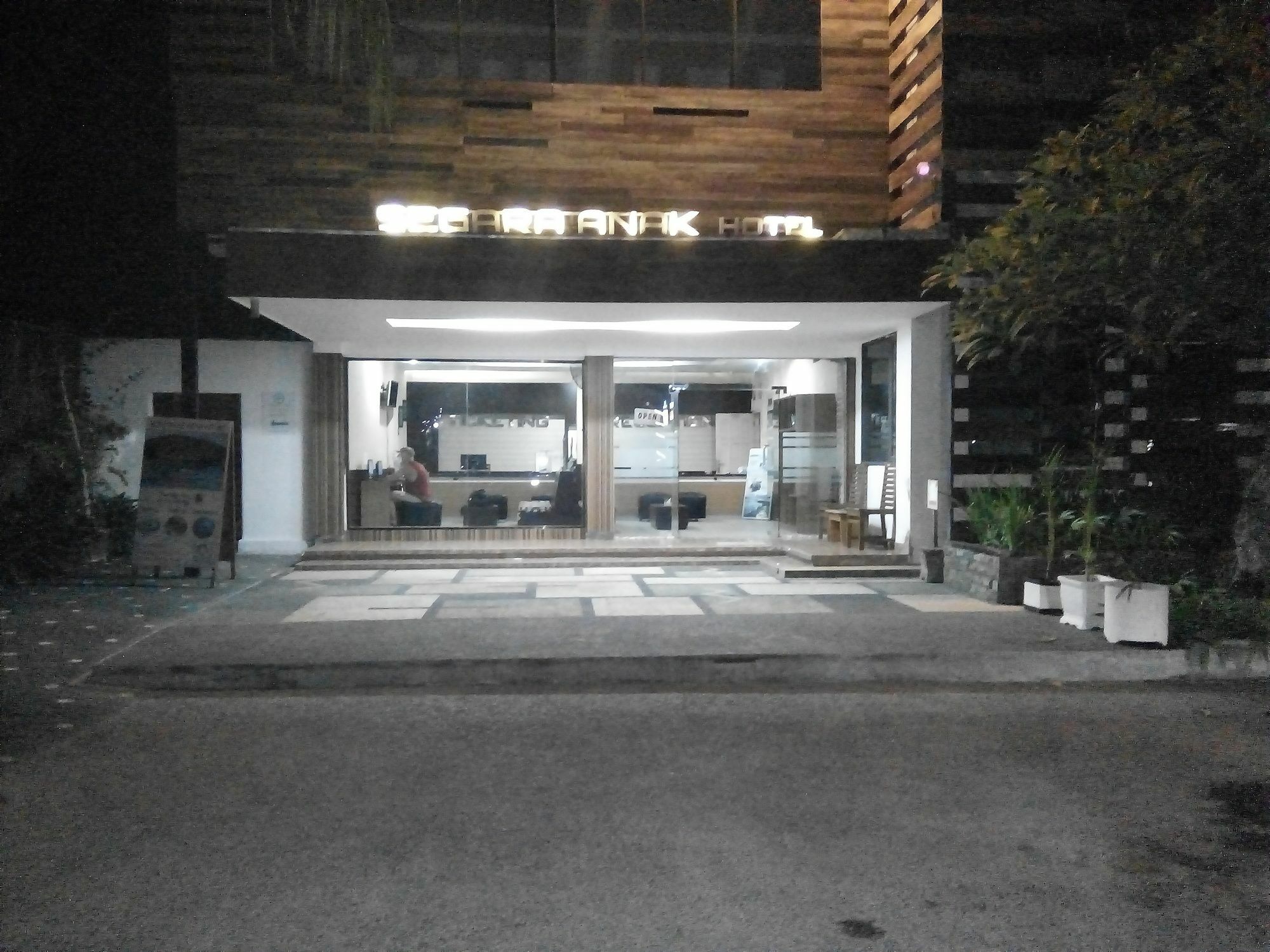 Segara Anak Bungalow & Restaurant Kuta  Luaran gambar